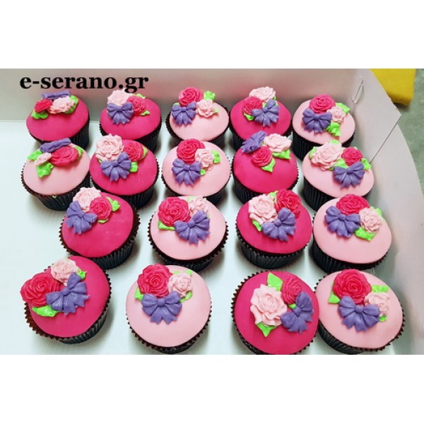 Cupcakes  ρόζ λουλούδια-φιόγκος